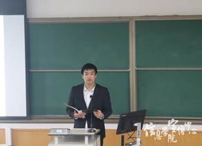 在校生代表更求送保